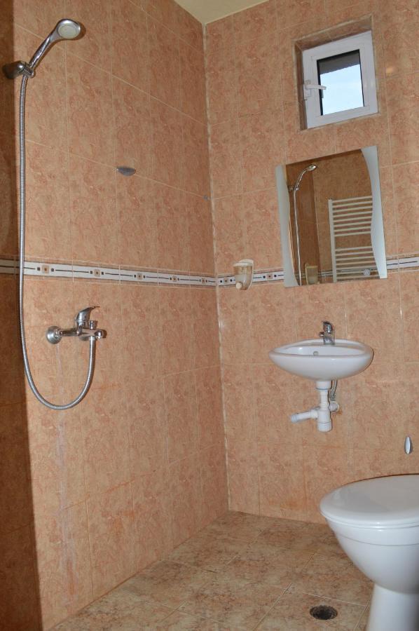 Dionis Hotel Петрич Экстерьер фото