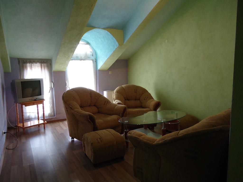 Dionis Hotel Петрич Номер фото