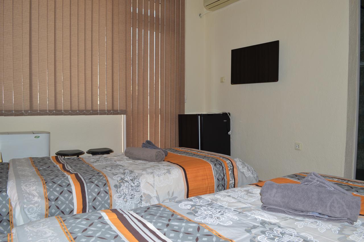 Dionis Hotel Петрич Экстерьер фото
