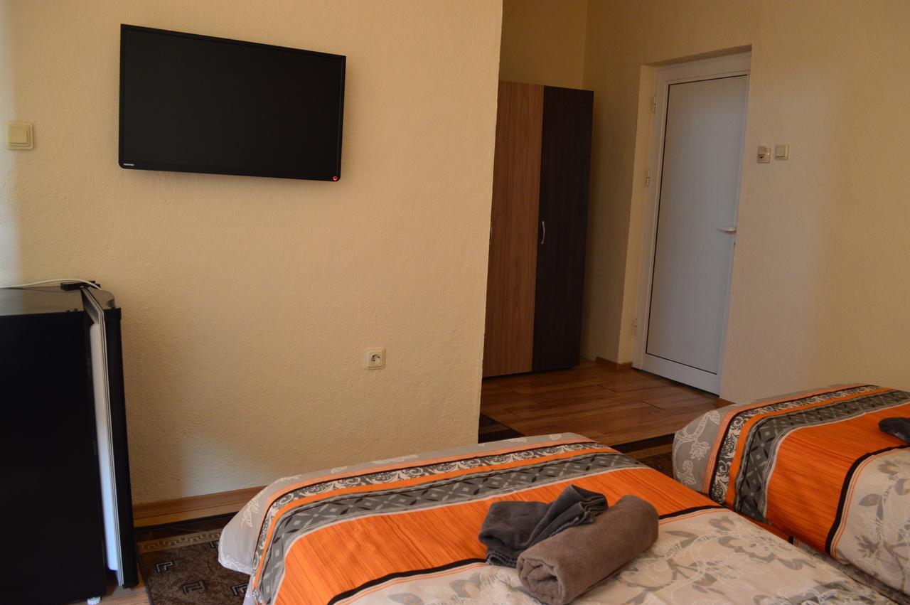 Dionis Hotel Петрич Экстерьер фото