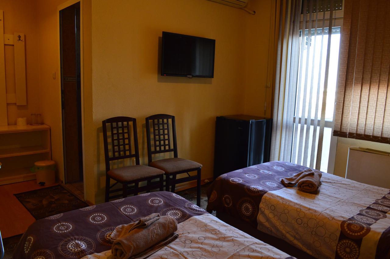 Dionis Hotel Петрич Экстерьер фото